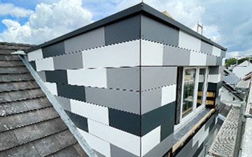 Dachausbau mit Querbau